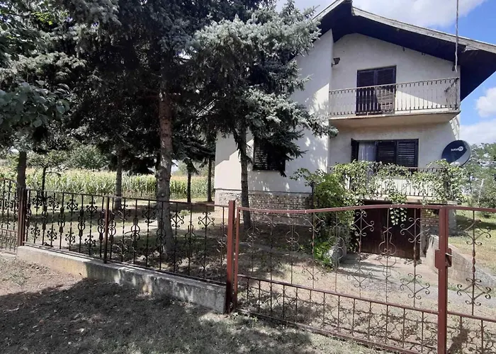 Backi Raj Дом отдыха